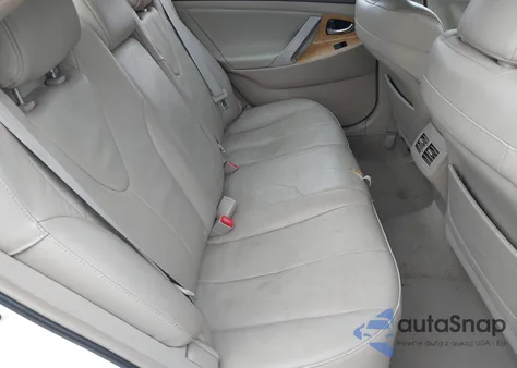 2007 Toyota Camry Xle V6 z USA, uszkodzony, nr VIN 4T1BK46K37U522333